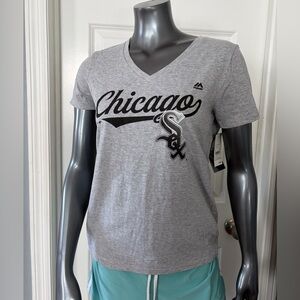 NWT Gray V-Neck Chicago White Socks MLB Short-sleeve Tee